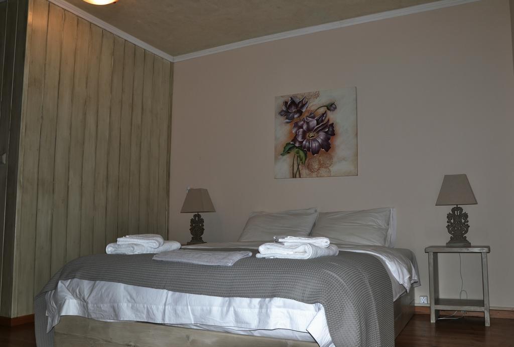 Pantheon Hotel Papingo Buitenkant foto