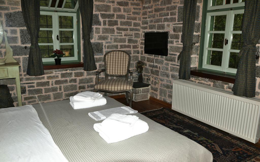 Pantheon Hotel Papingo Buitenkant foto