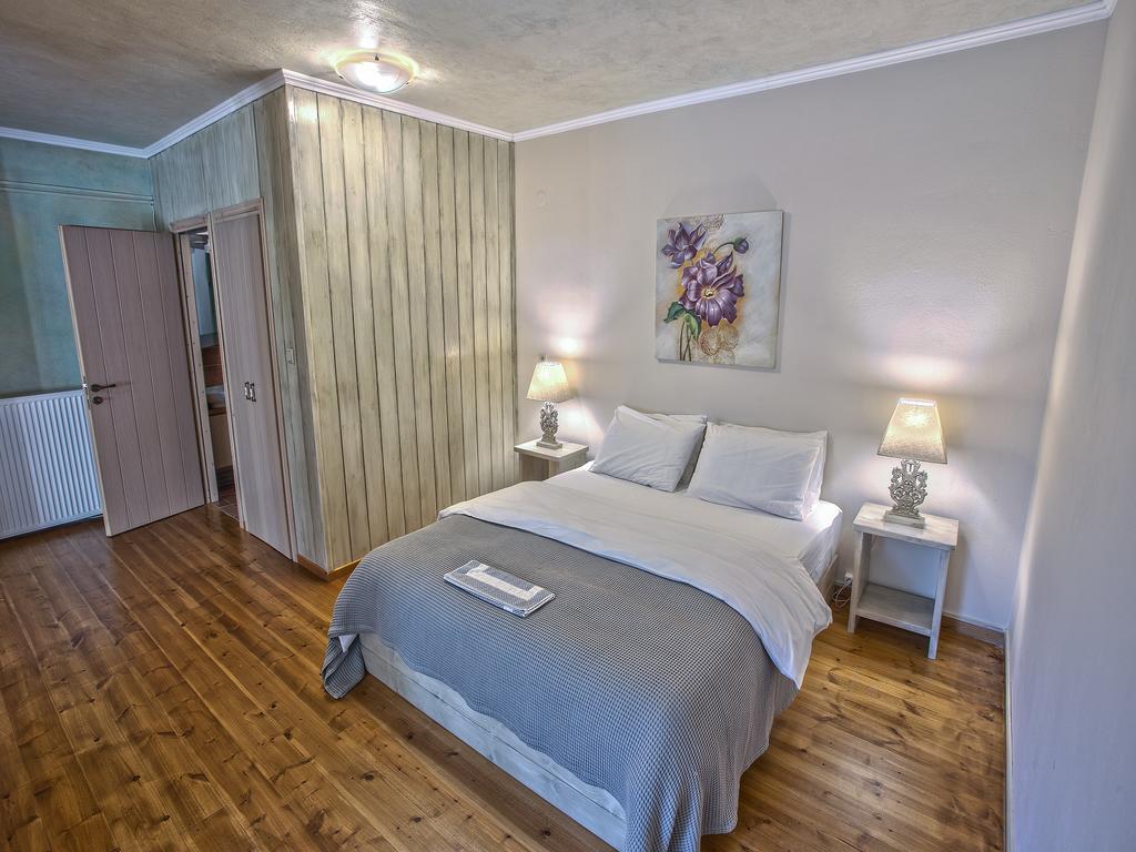 Pantheon Hotel Papingo Buitenkant foto