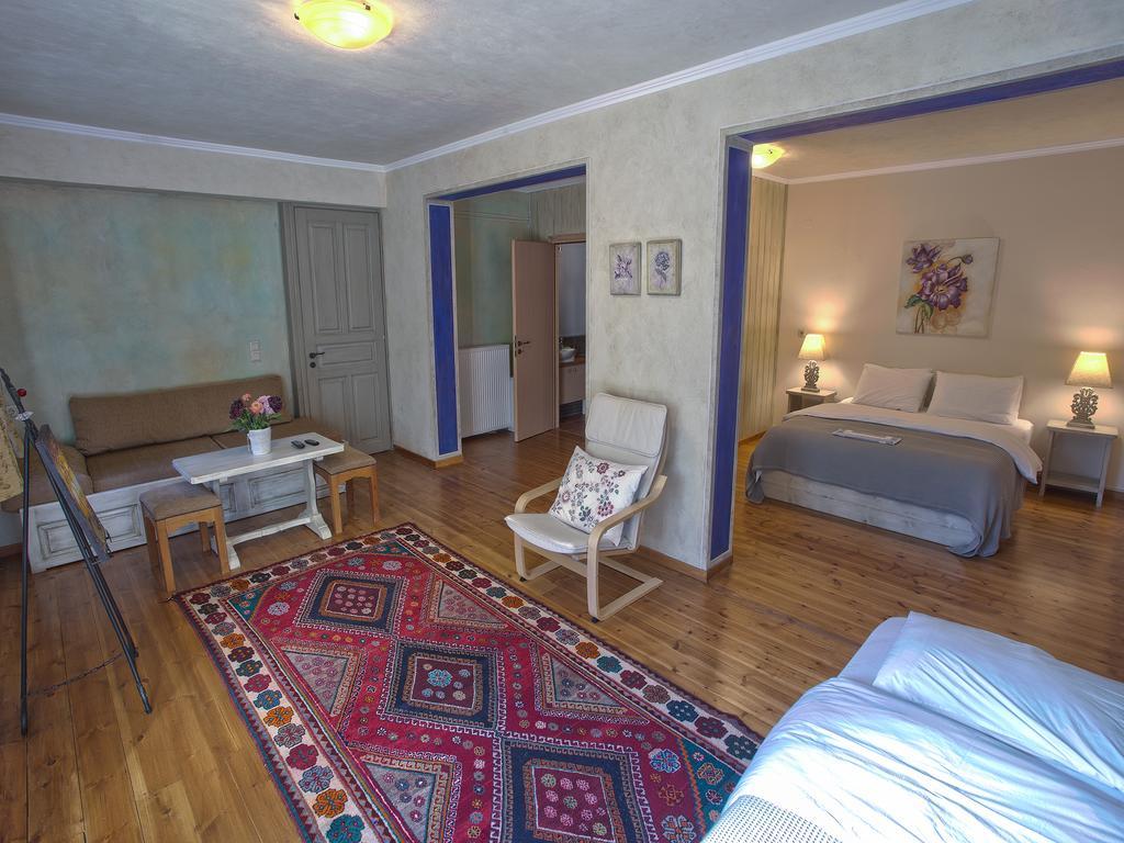Pantheon Hotel Papingo Buitenkant foto