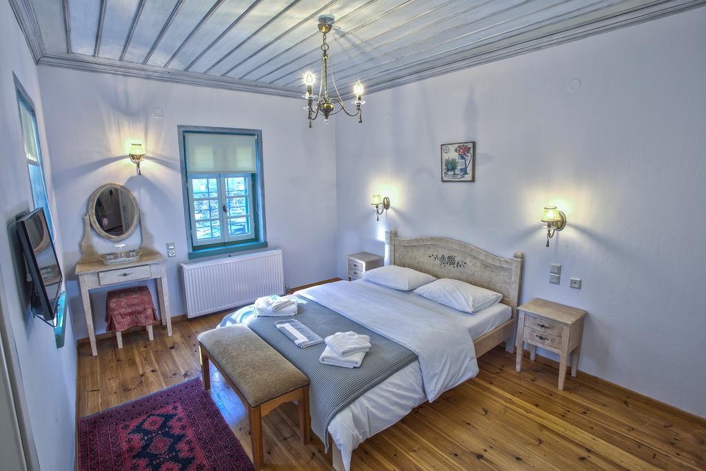 Pantheon Hotel Papingo Buitenkant foto