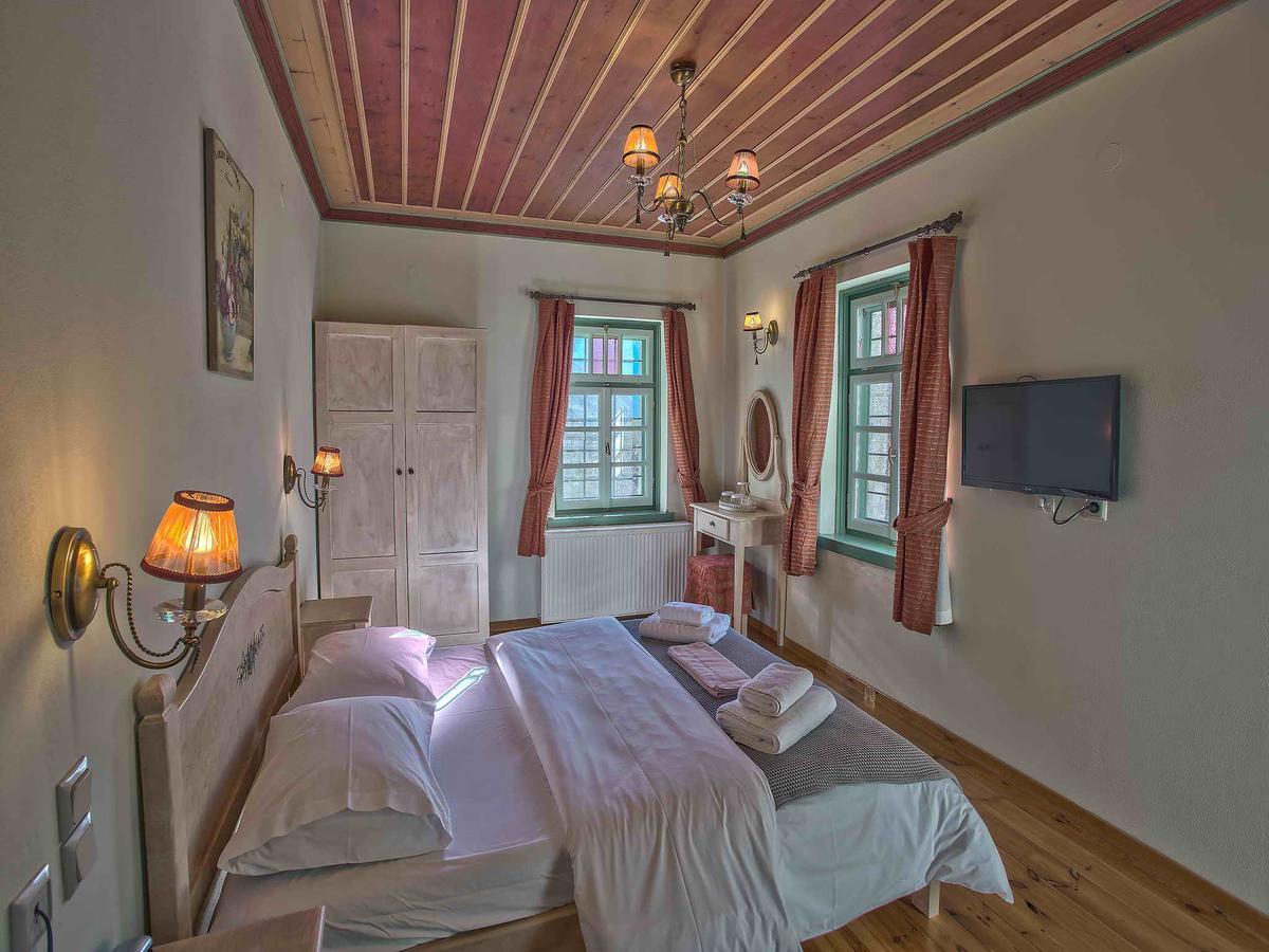 Pantheon Hotel Papingo Buitenkant foto
