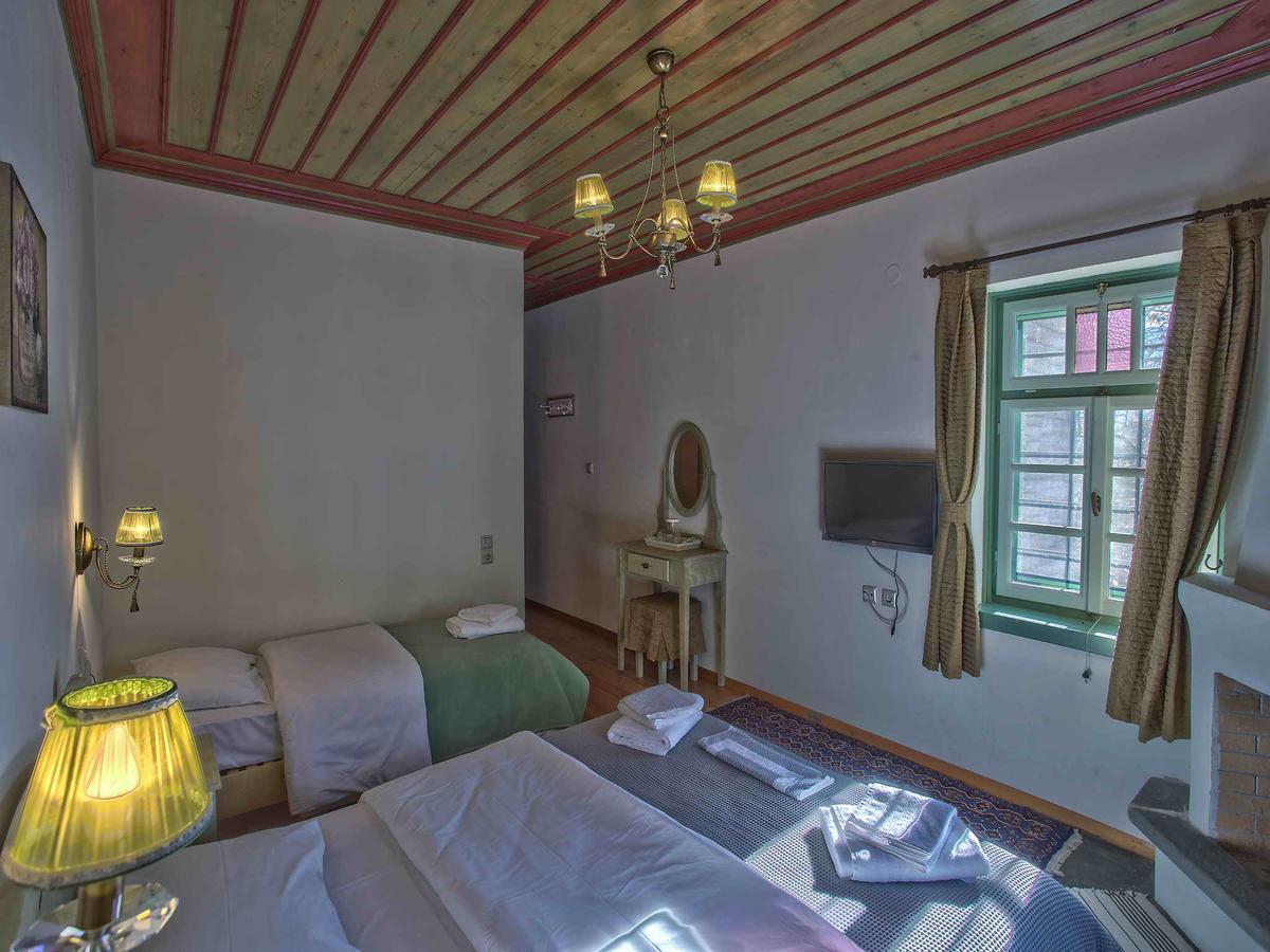 Pantheon Hotel Papingo Buitenkant foto