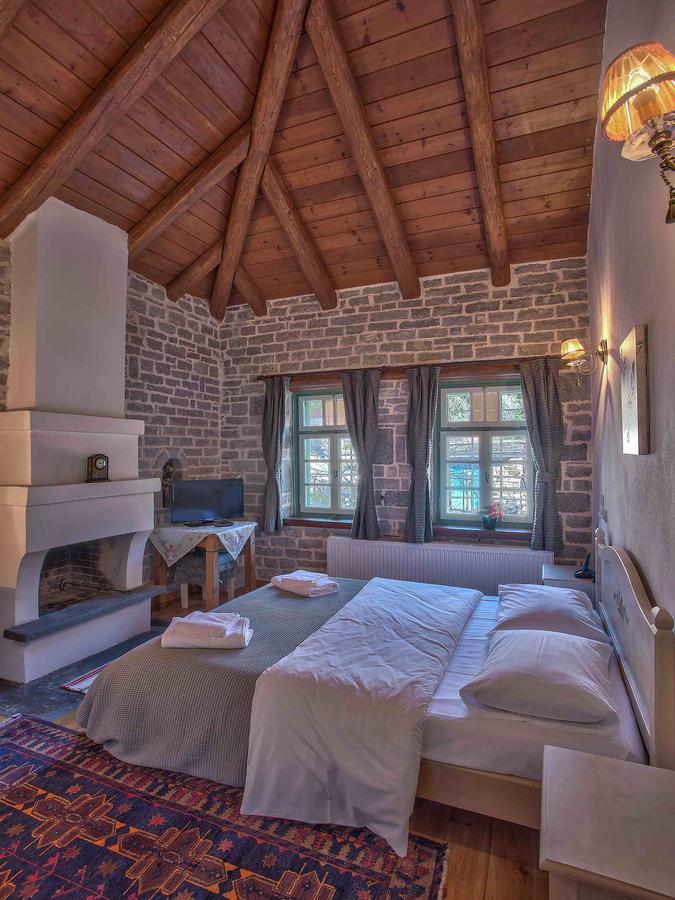 Pantheon Hotel Papingo Buitenkant foto
