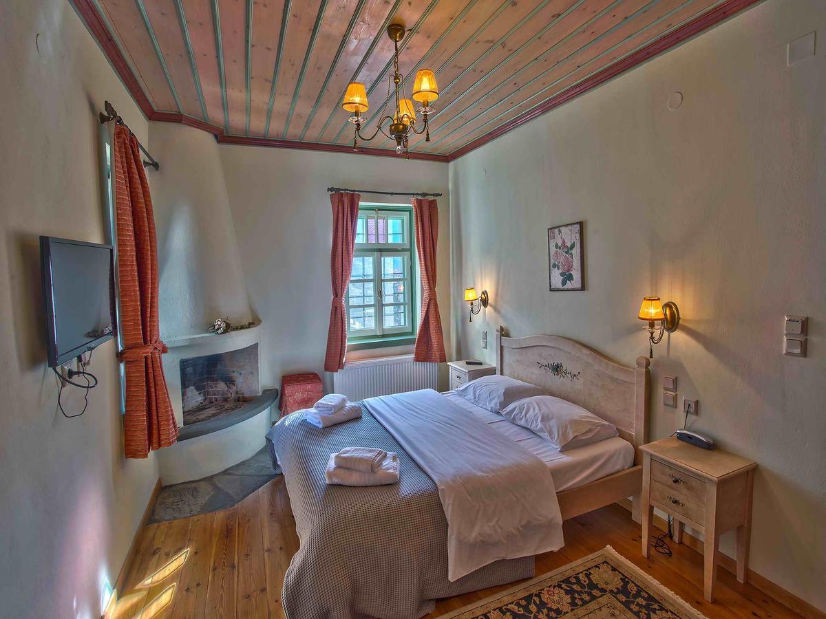 Pantheon Hotel Papingo Buitenkant foto