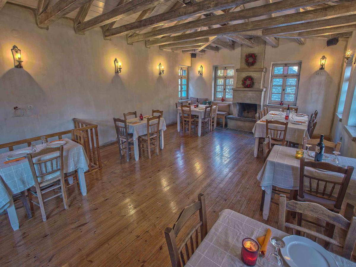 Pantheon Hotel Papingo Buitenkant foto